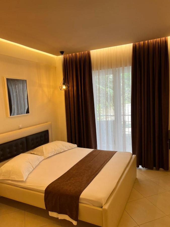 Paradiso Apartments ซารานเดอ ภายนอก รูปภาพ